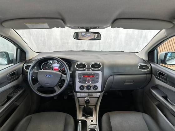 FORD FOCUS 1.6 GL 16V FLEX 4P MANUAL